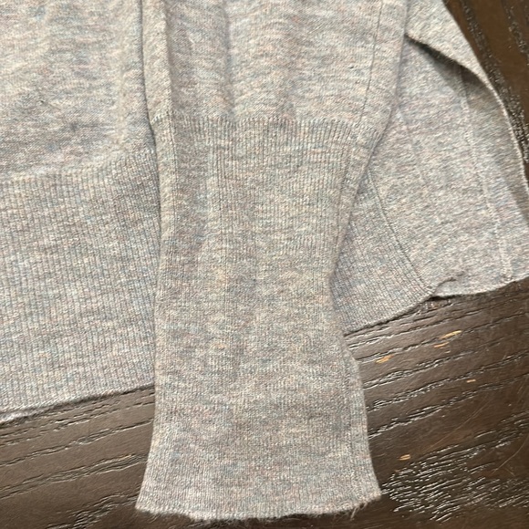 ZADIG & VOLTAIRE SWEATER - SIZE MEDIUM - 100% CASHMERE -WORN ONCE! - Picture 6 of 8